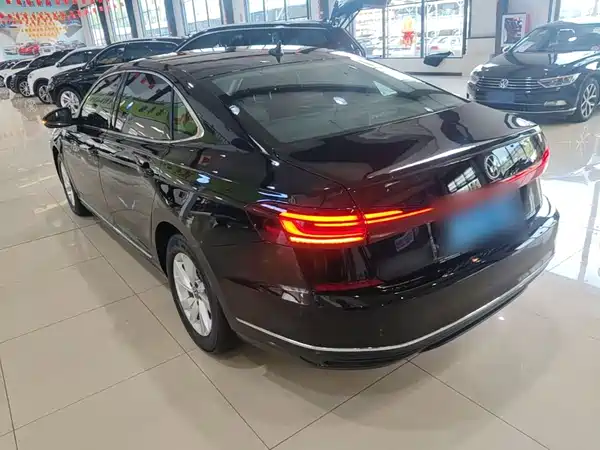 Volkswagen Passat 2025
