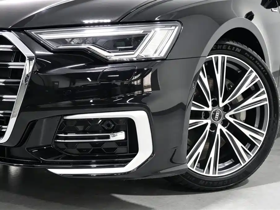 Audi A6L 2022 — фото 19