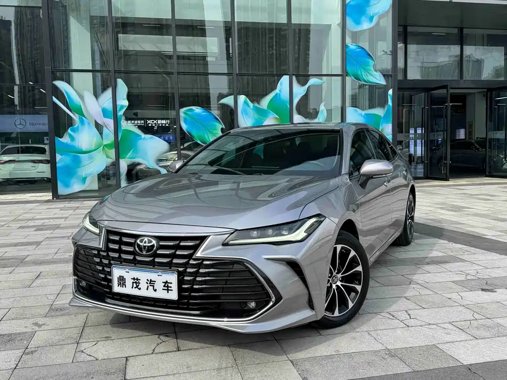 Toyota Avalon 2022 — фото 1