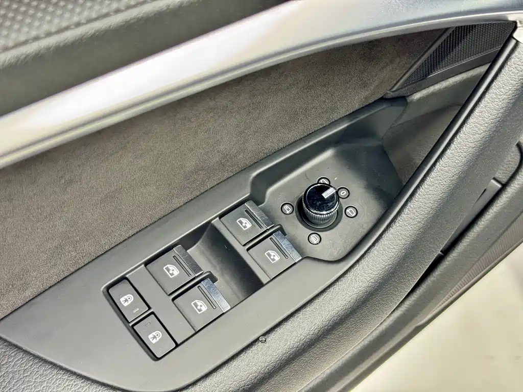 Audi A6L 2019 — фото 23