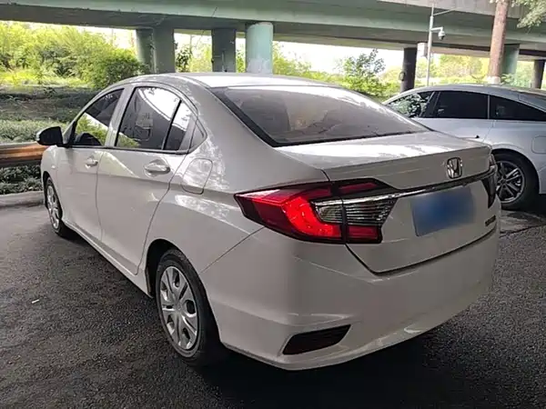 Honda Greiz 2018