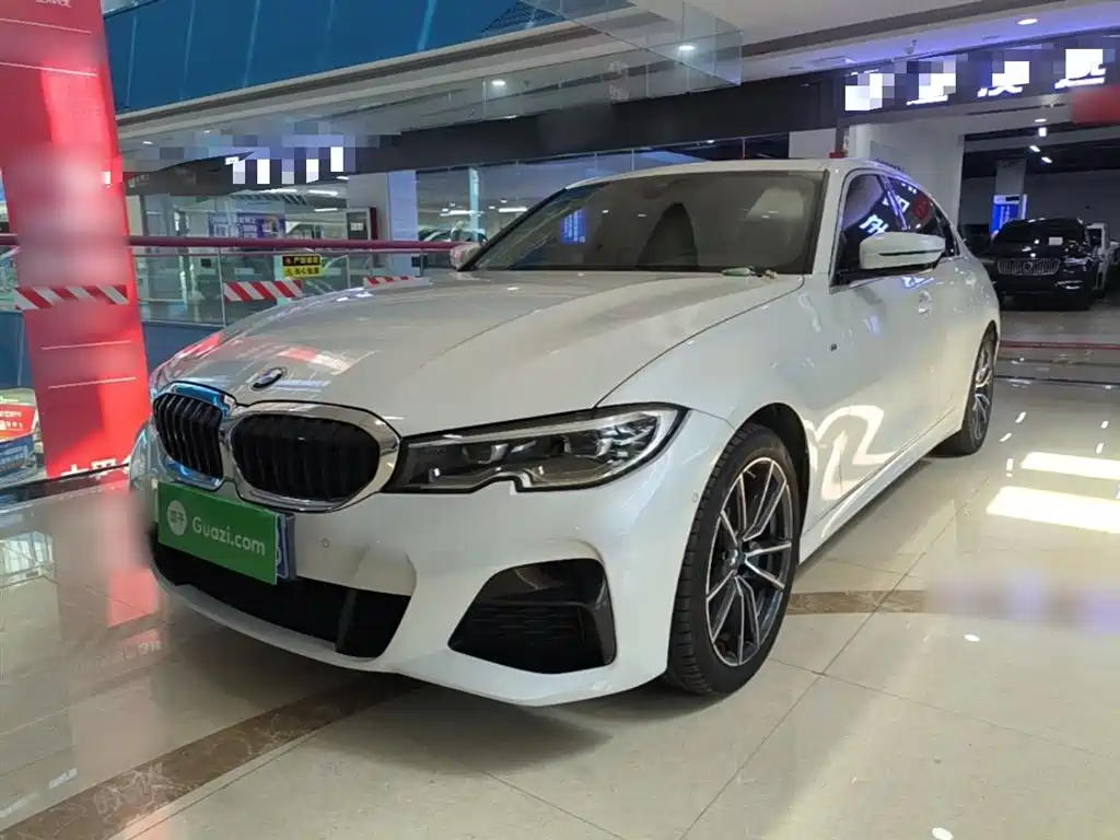 BMW 3 Series 2022 — фото 1