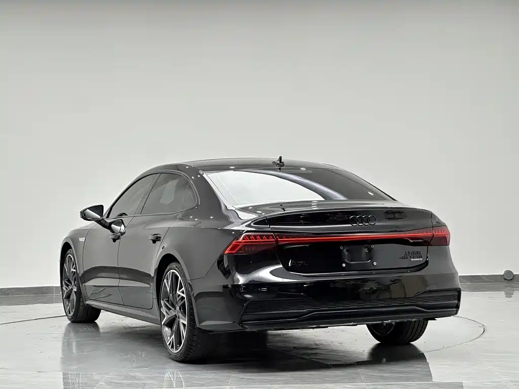 Audi A7L 2022