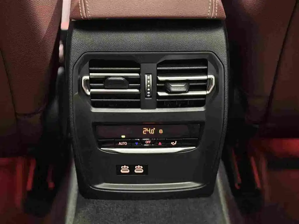 BMW 3 Series 2023 — фото 16