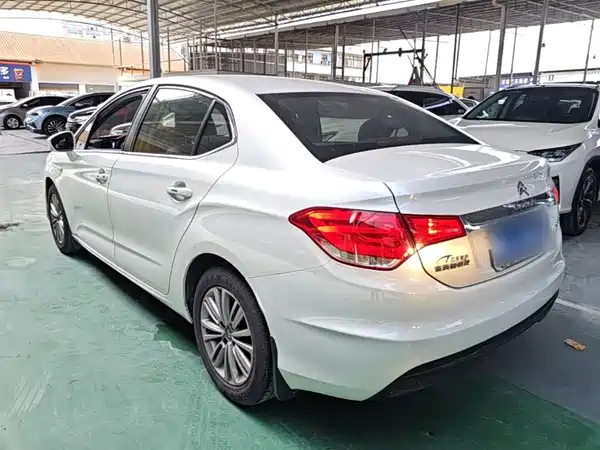 Citroën C4L 2014