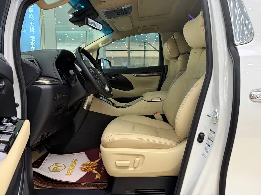 Toyota Alphard 2022 — фото 4
