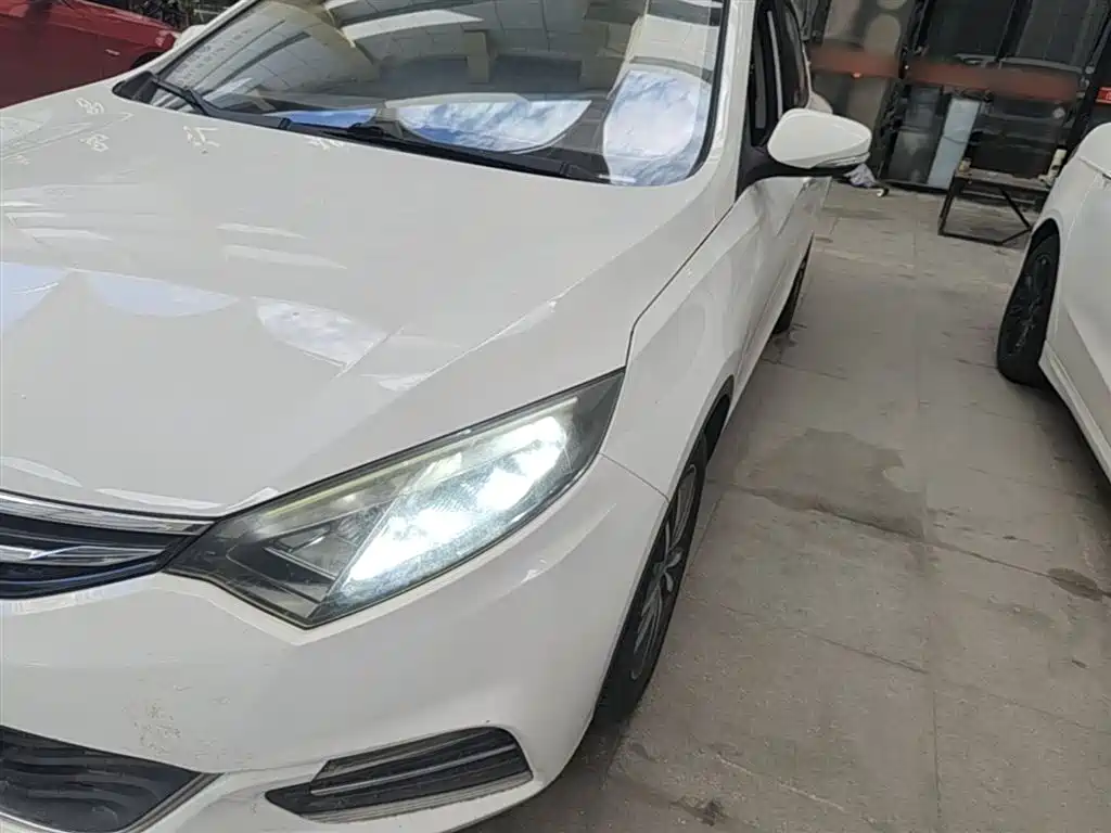 Changan Eado XT 2016 — фото 24