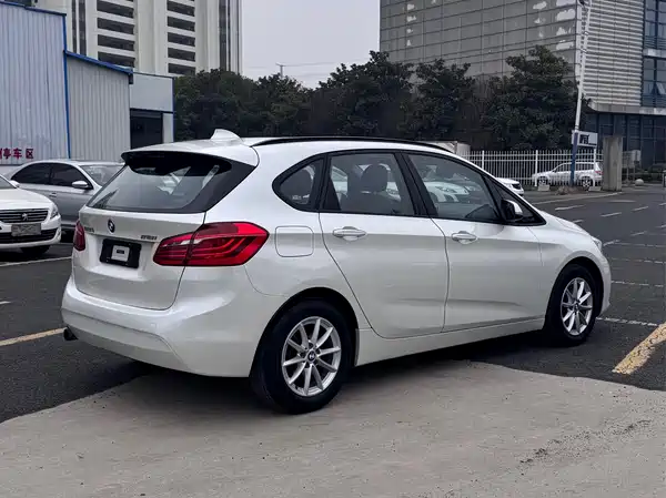 BMW 2 Series Station Wagon 2017