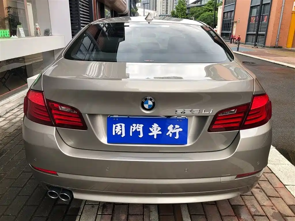 BMW 5 Series 2014 — фото 14