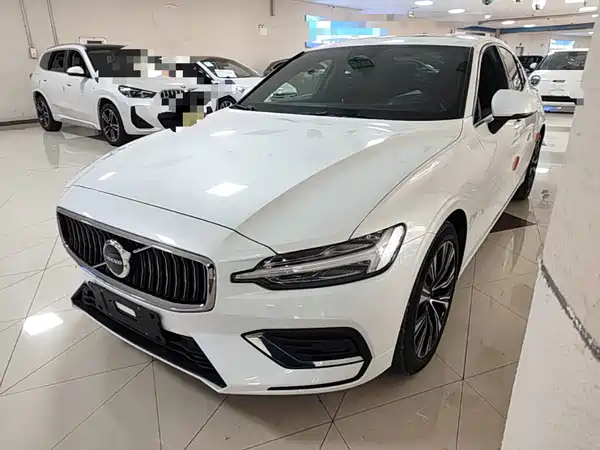 Volvo S60 2023