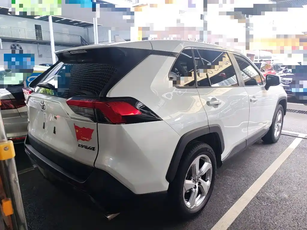 Toyota RAV4 2021