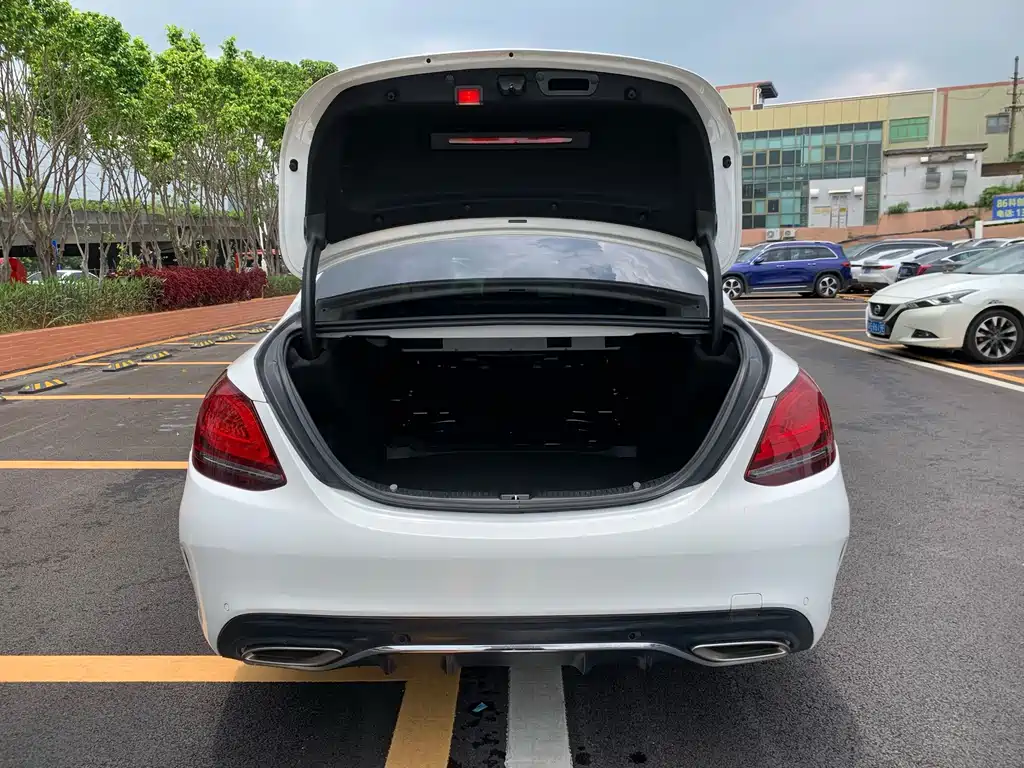 Mercedes-Benz C-Class 2019