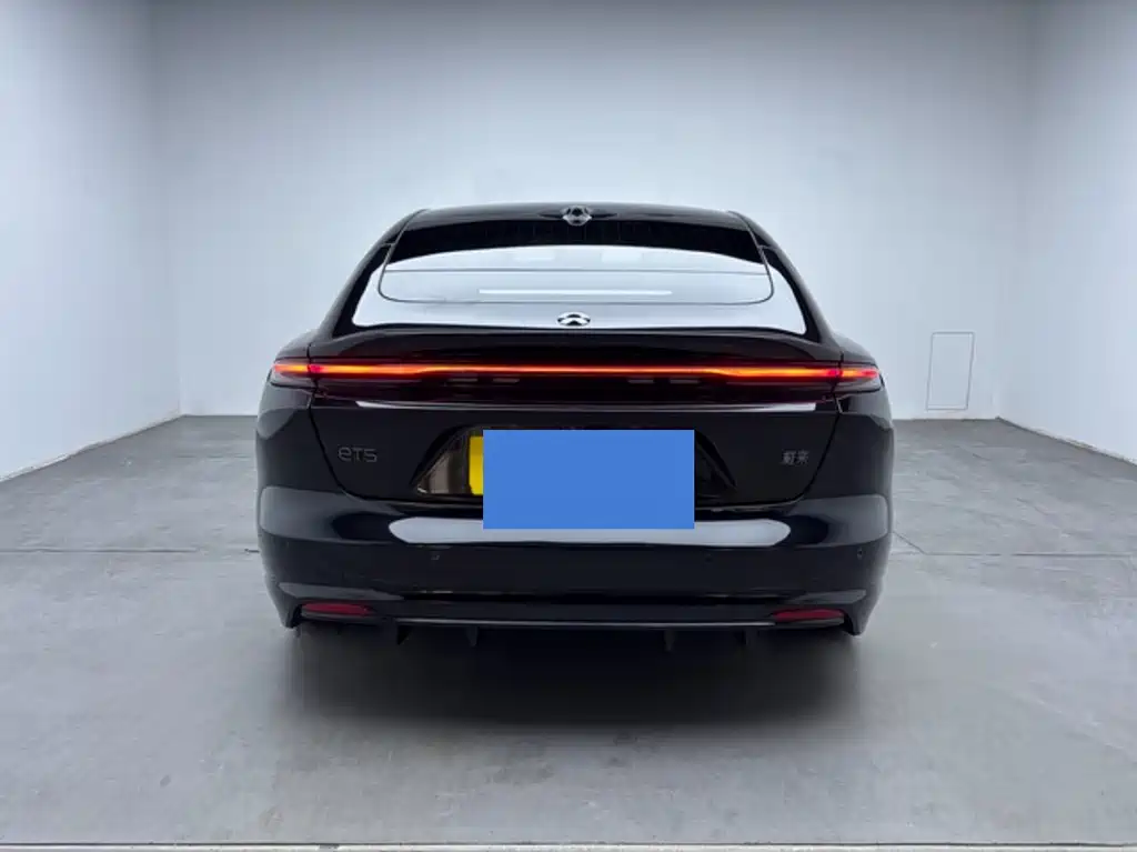NIO ET5 2025