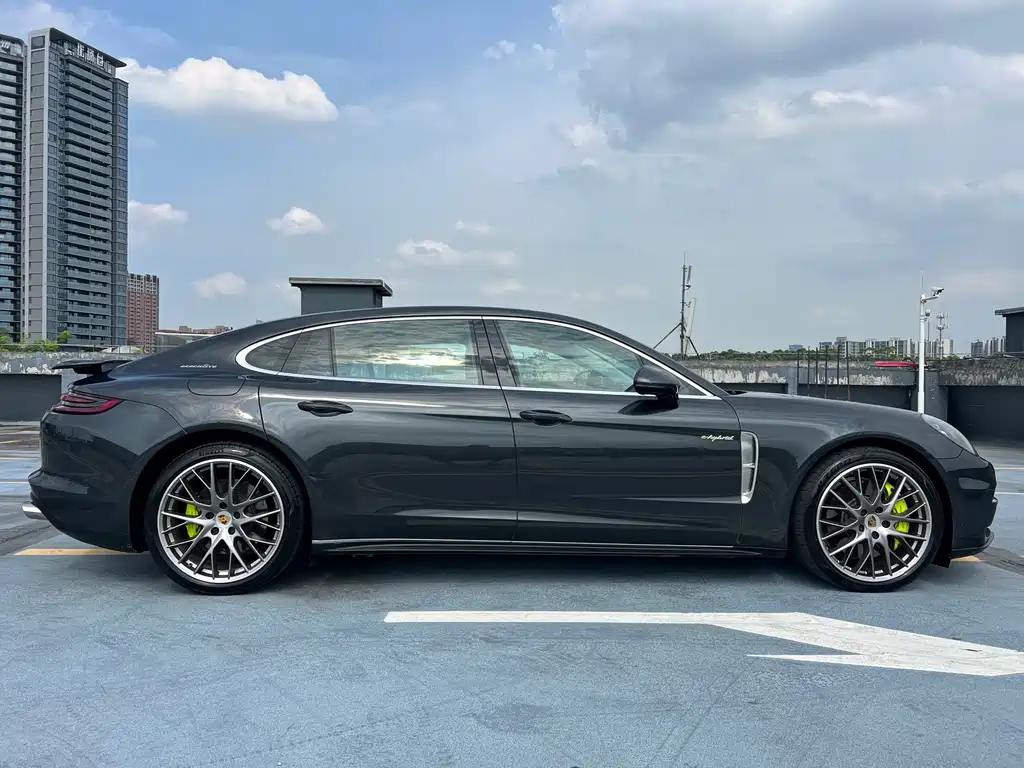 Porsche Panamera Hybrid 2018 — фото 7