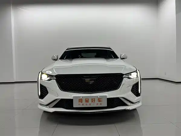 Cadillac CT4 2022