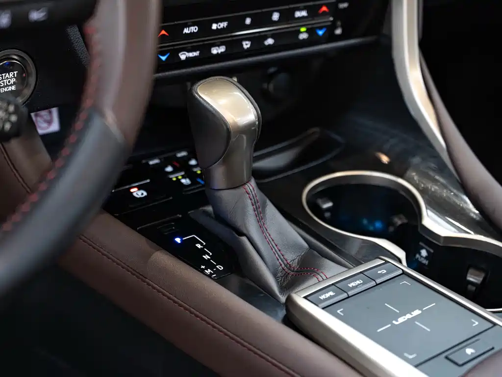 Lexus RX 2022 — фото 15