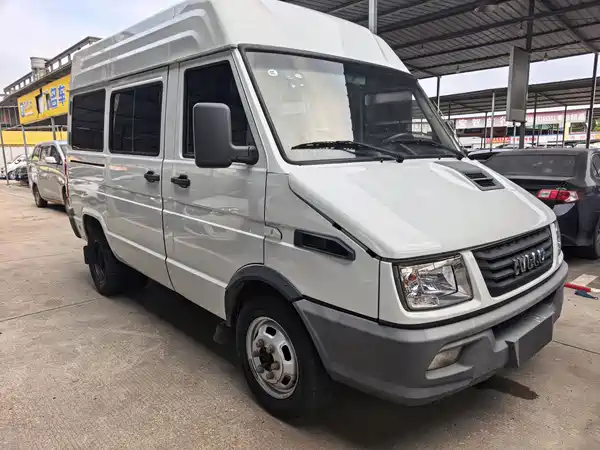Iveco Proud 2023
