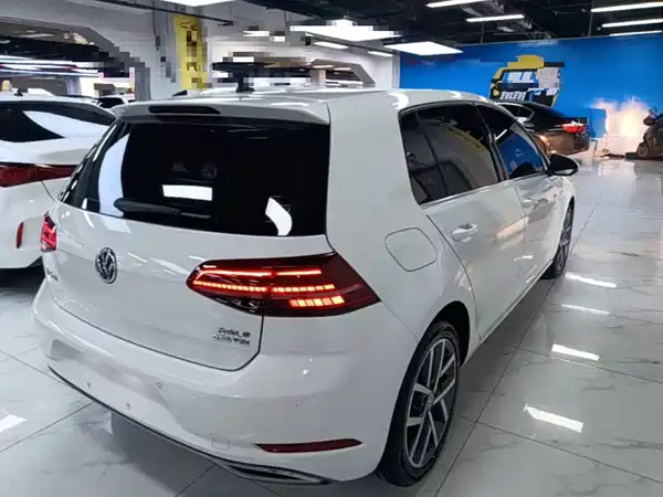 Volkswagen Golf 2020