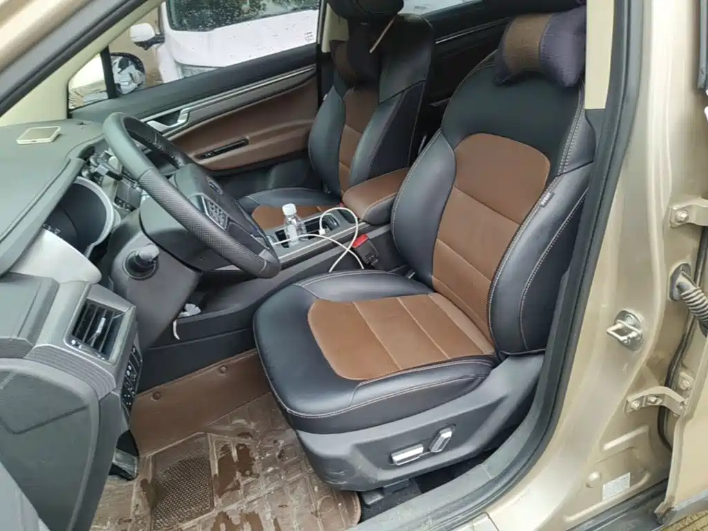 Geely Emgrand GS 2017 — фото 15