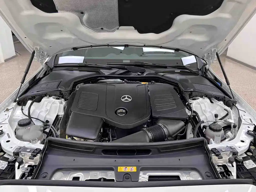 Mercedes-Benz C-Class 2024 — фото 23