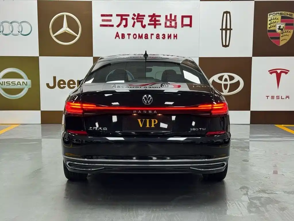 Volkswagen Passat 2023