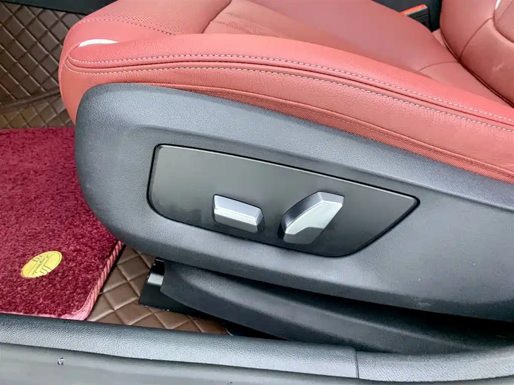 BMW 5 Series 2024 — фото 29