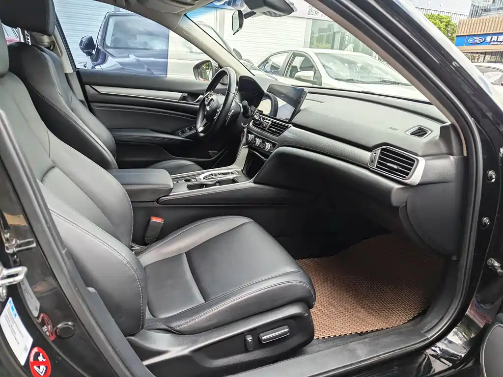Honda Accord 2023 — фото 13