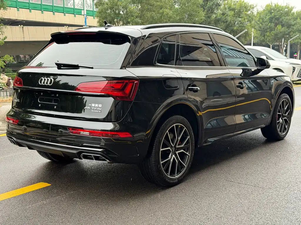 Audi Q5L 2024 — фото 4