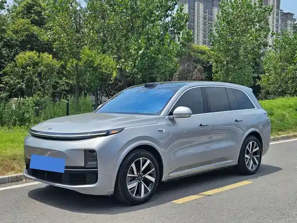 Li Auto L8 2023