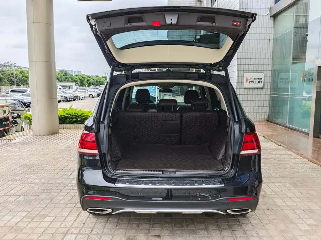 Mercedes-Benz GLE 2018 — фото 13