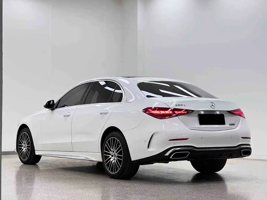 Mercedes-Benz C-Class 2024 — фото 29