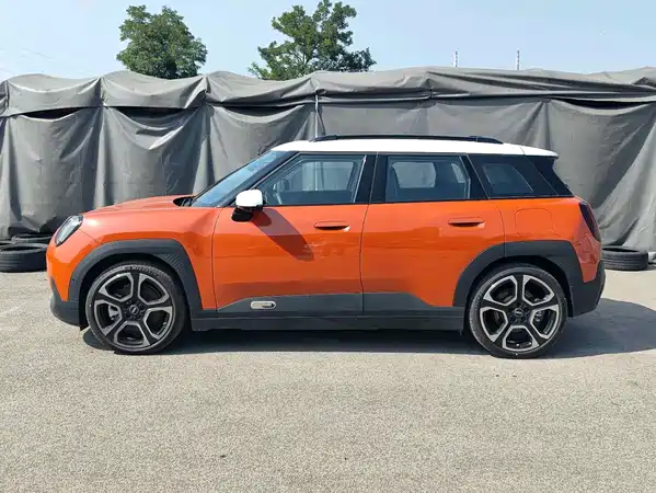 MINI Aceman 2024