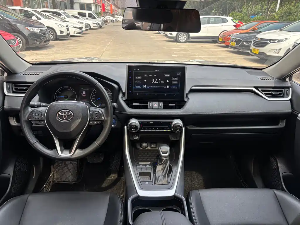 Toyota Wildlander 2022 — фото 14
