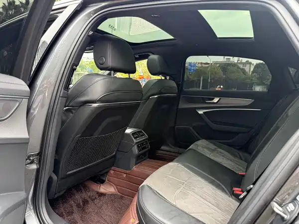 Audi A6L 2022