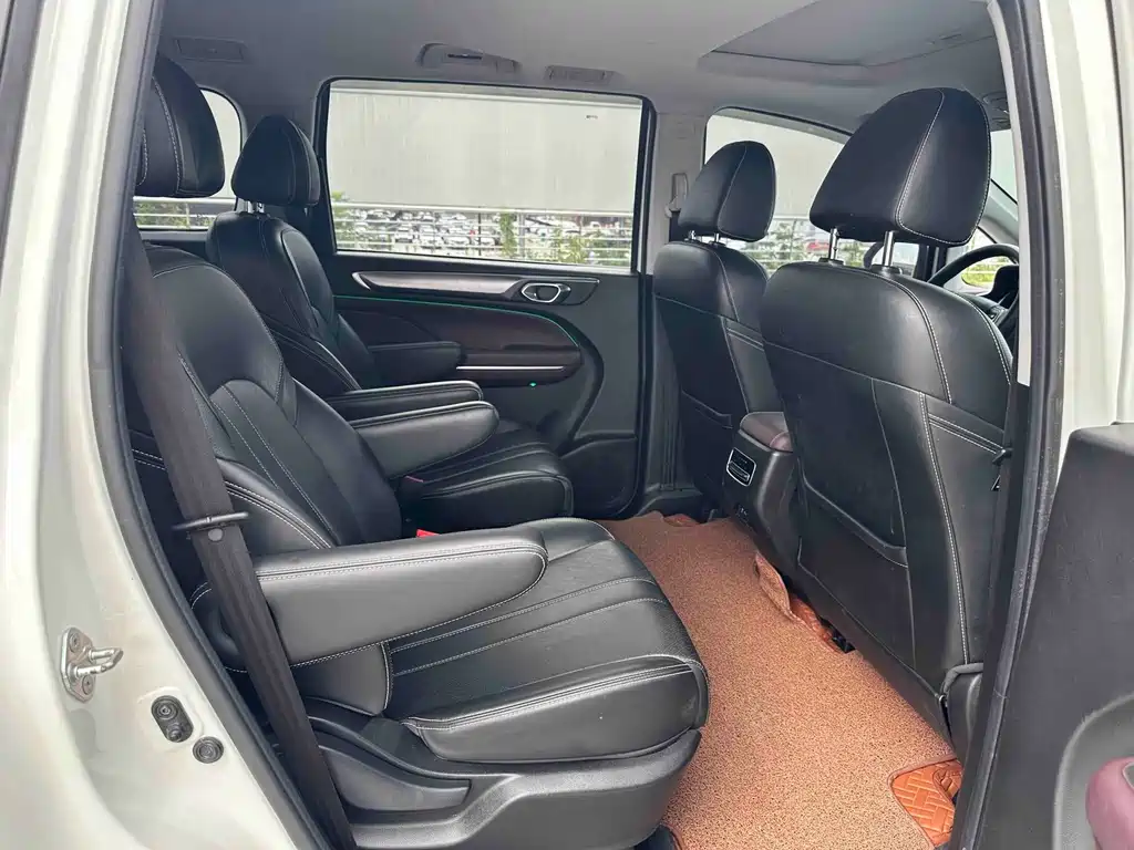 GAC Trumpchi M6 2022 — фото 20