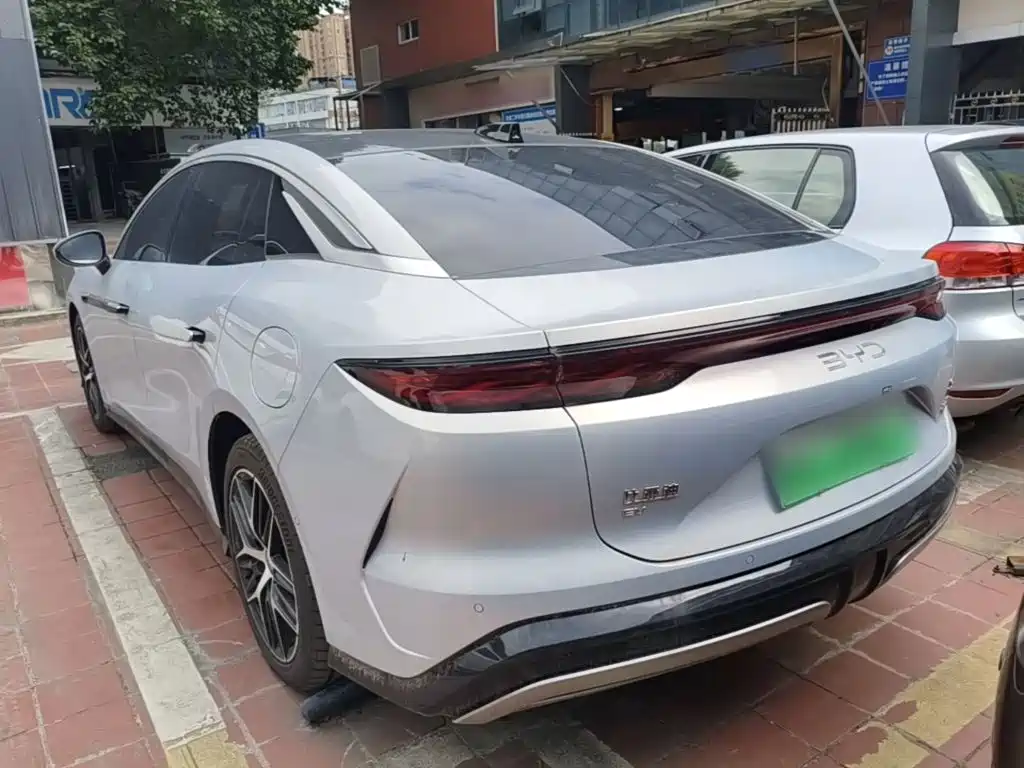 BYD Han L 2025