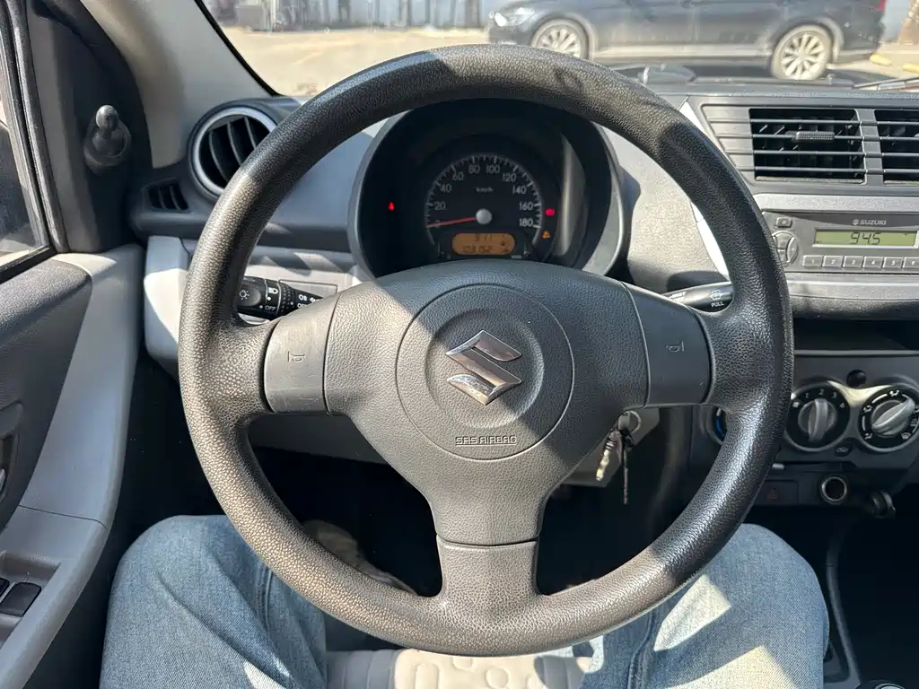 Suzuki Alto 2015 — фото 17