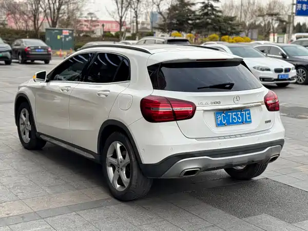 Mercedes-Benz GLA 2017