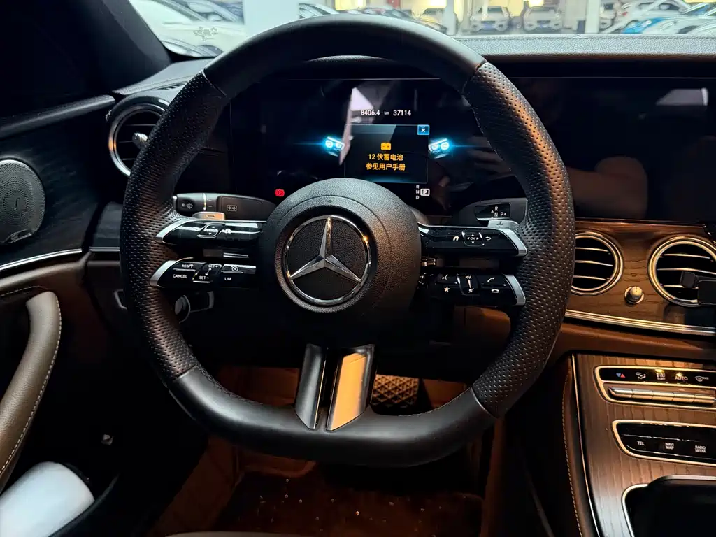 Mercedes-Benz E-Class 2023 — фото 9