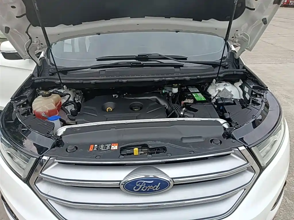 Ford Edge 2019 — фото 20