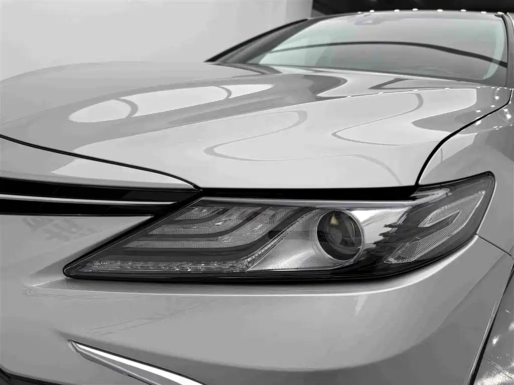 Toyota Camry 2024 — фото 25