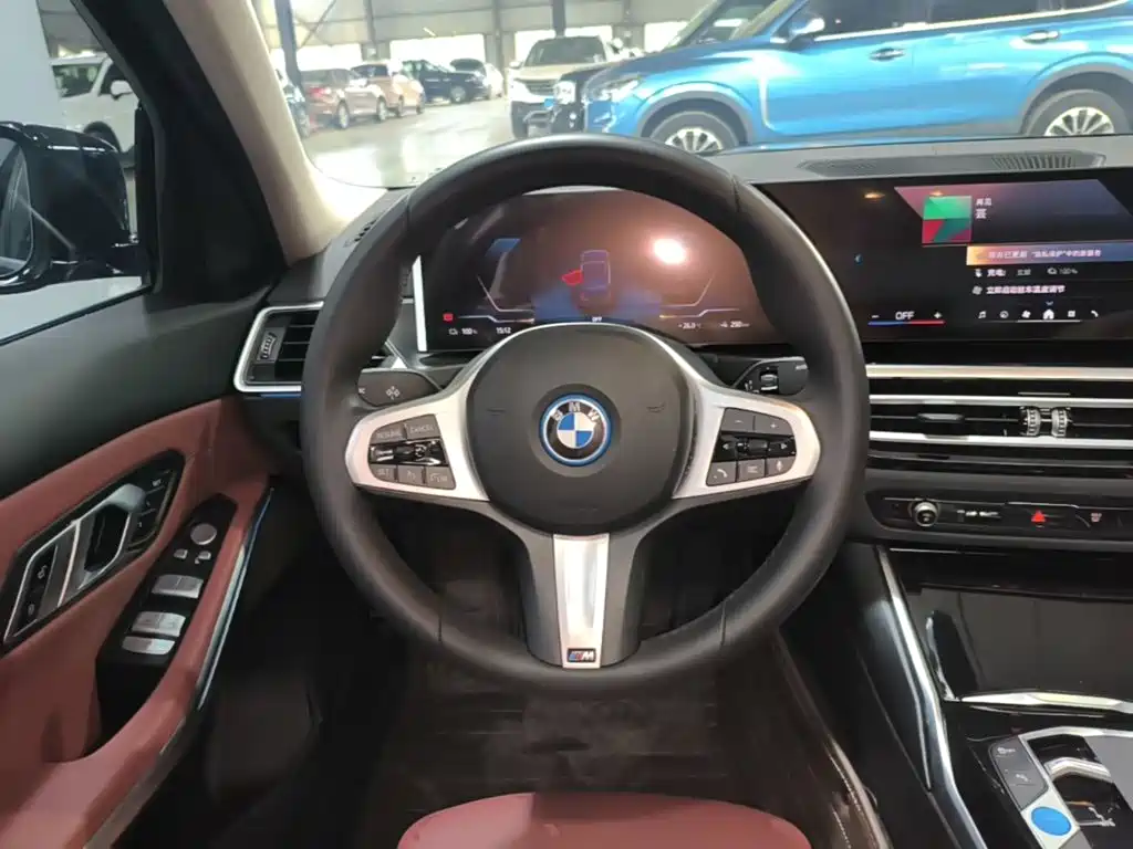 BMW i3 2024 — фото 11