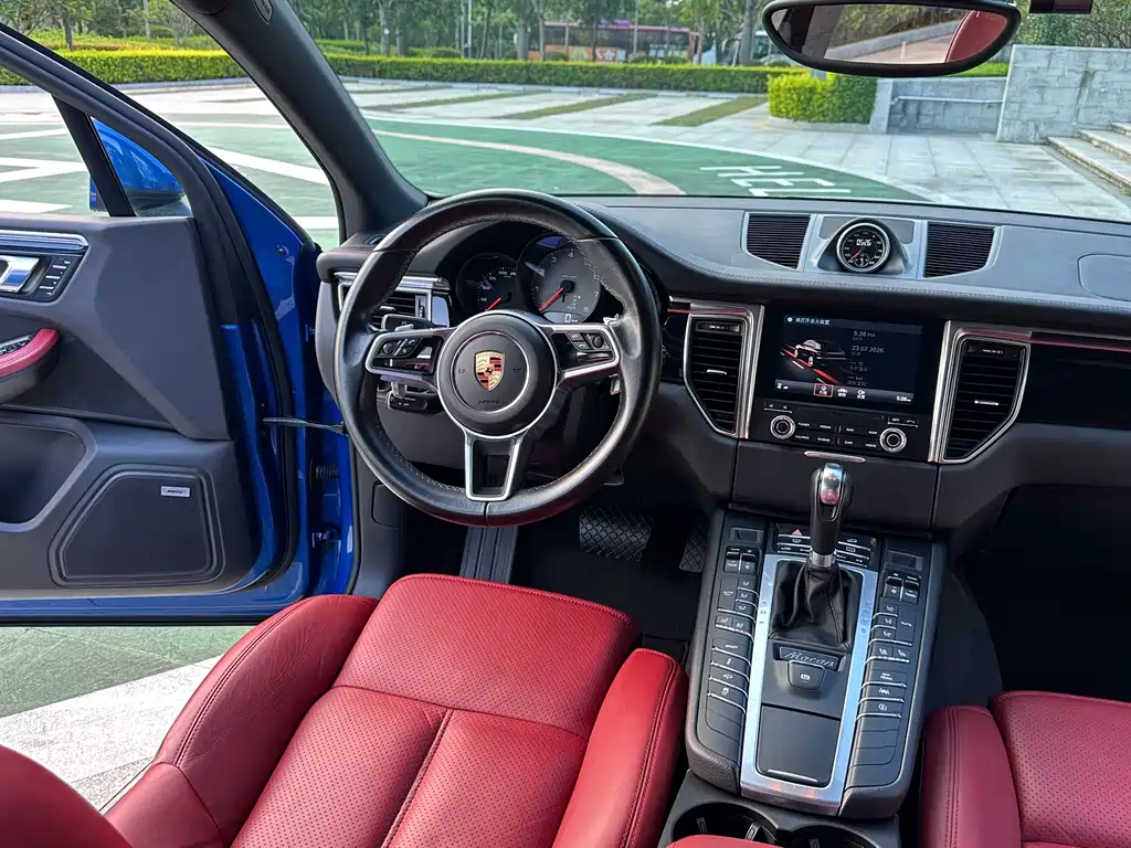 Porsche Macan 2017 — фото 9