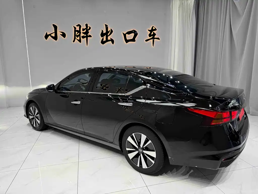 Nissan Teana 2022