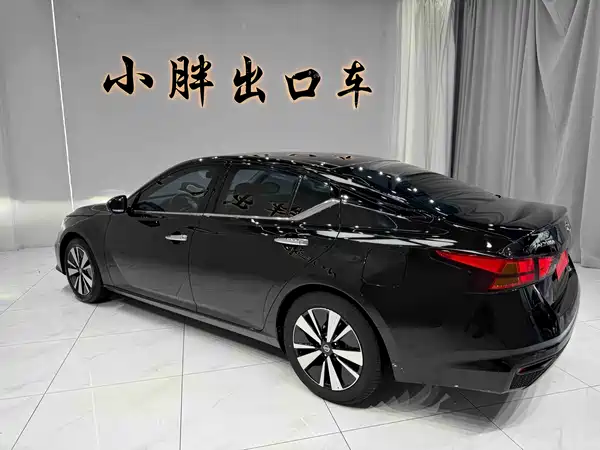 Nissan Teana 2022