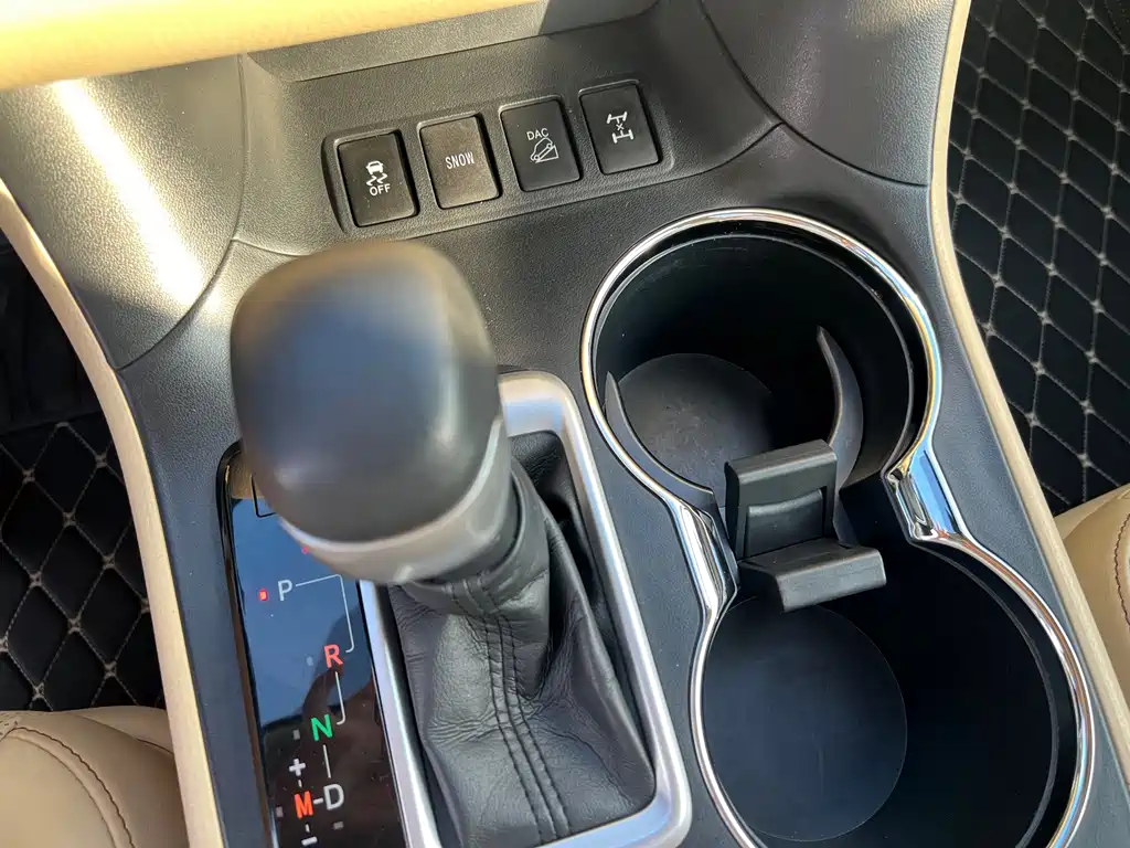 Toyota Highlander 2020 — фото 16