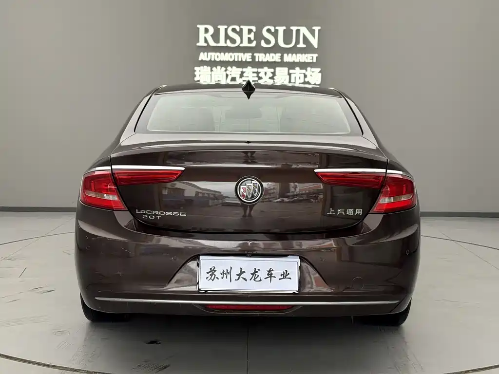 Buick LaCrosse 2018 — фото 10