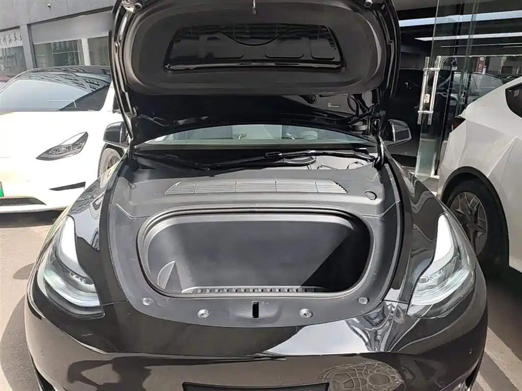 Tesla Model Y 2023 — фото 20