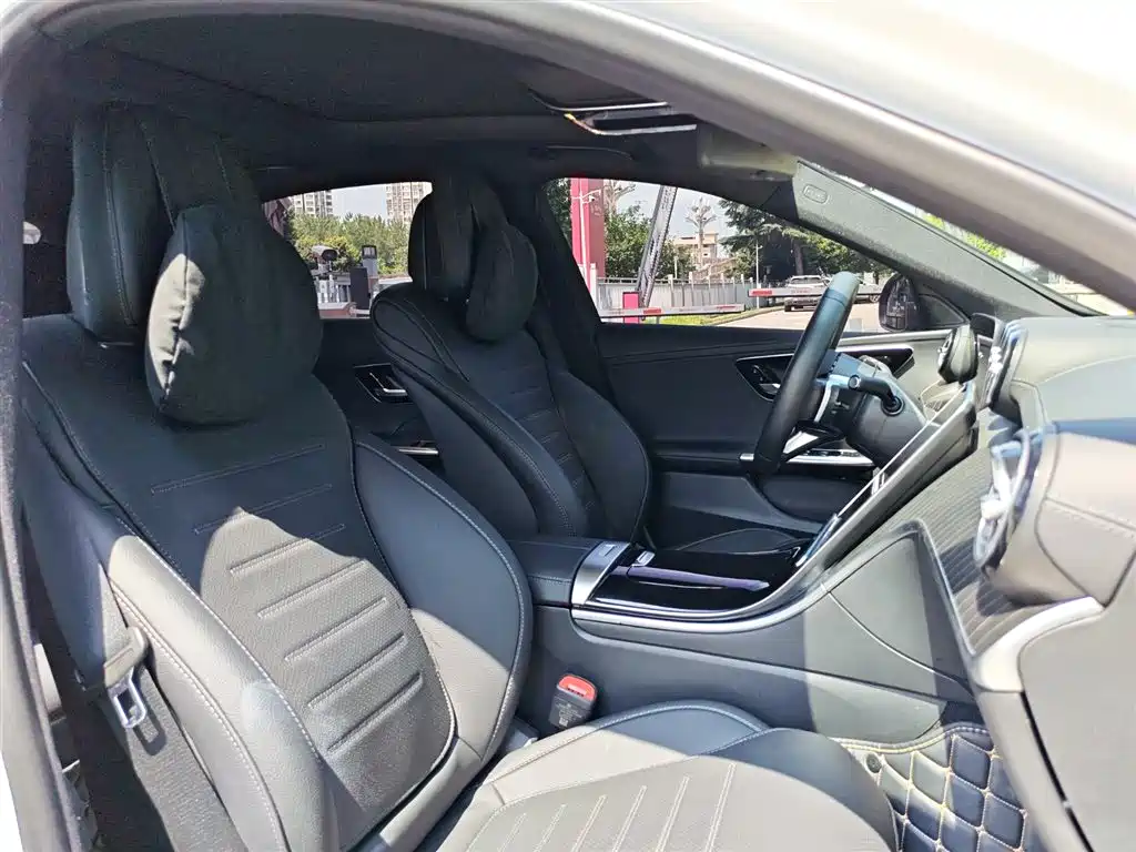 Mercedes-Benz C-Class 2023 — фото 25