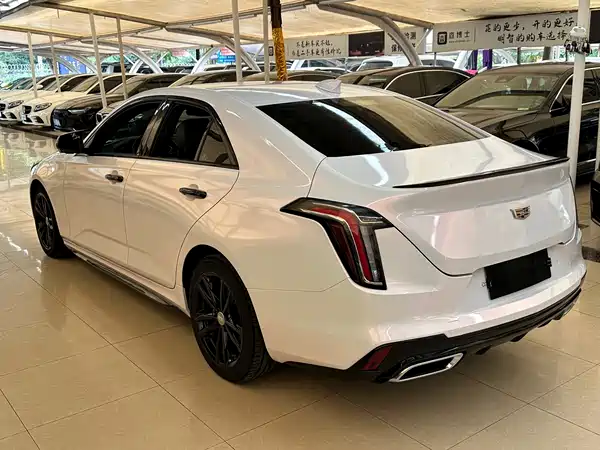 Cadillac CT4 2021